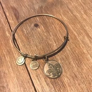 Cross Alex and Ani